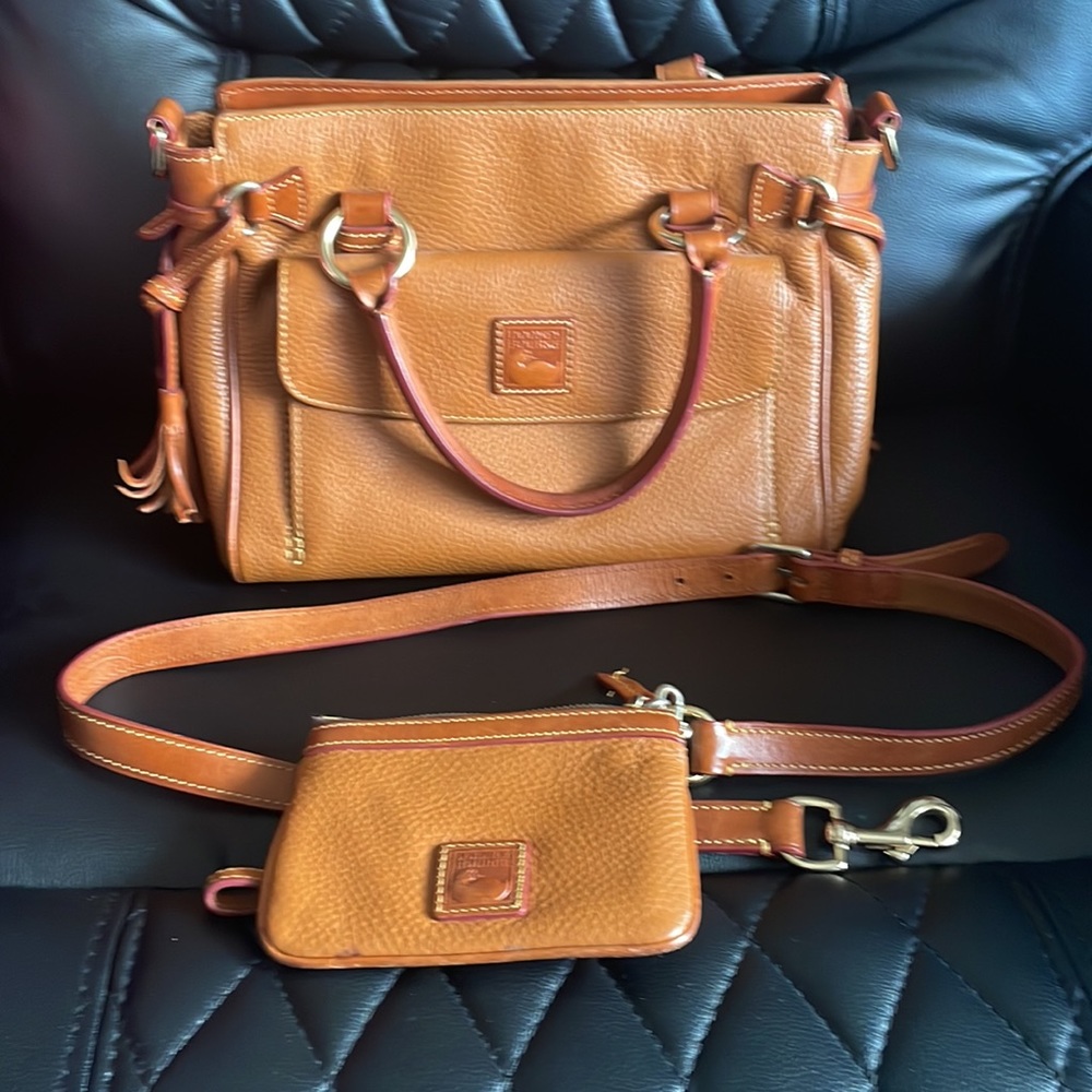 Dooney & Bourke Bag with wallet